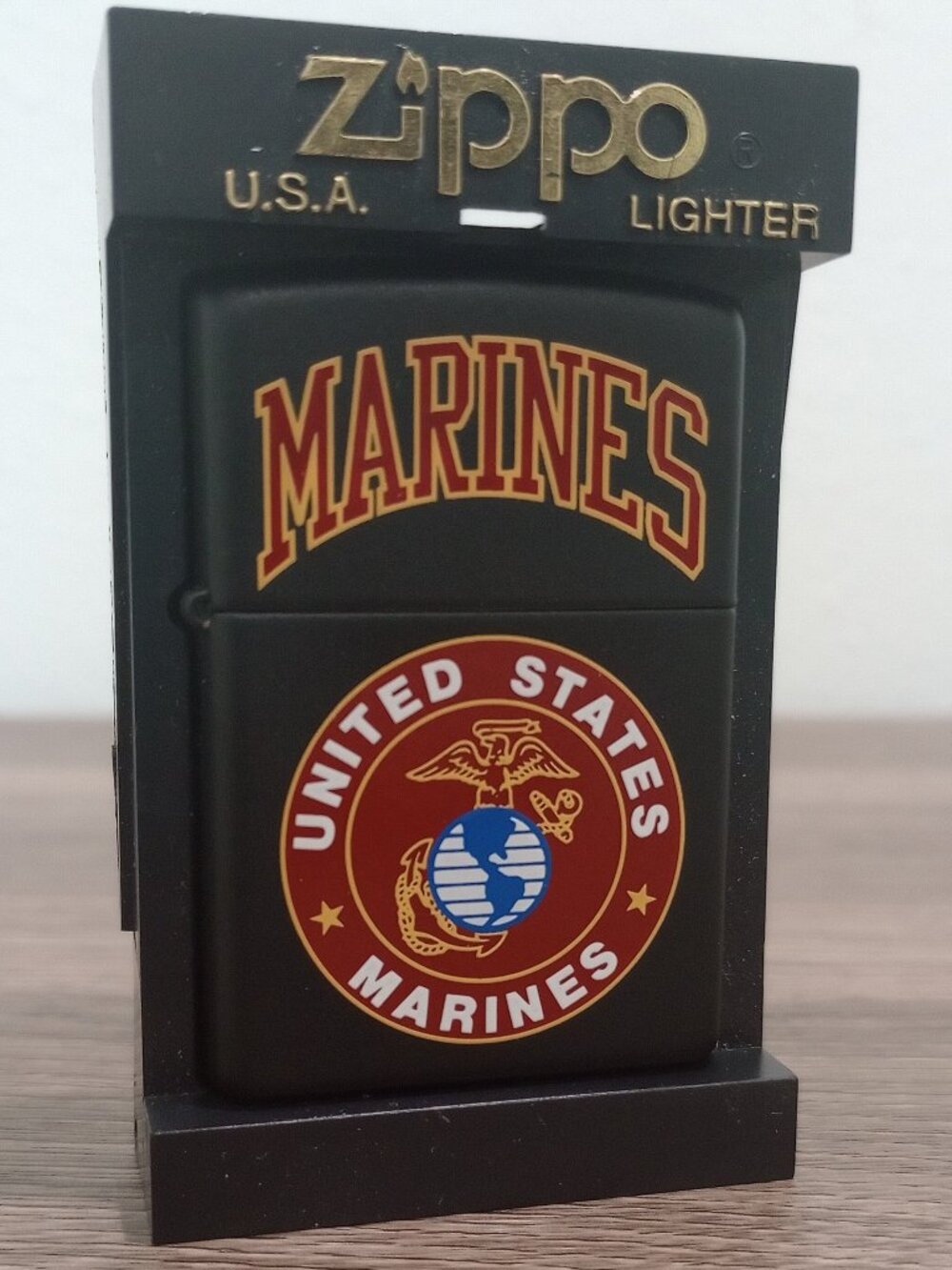 VINTAGE 90s  ZIPPO UNITED STATES MARINES  BLACK MATTE WINDPROOF LIGHTER (NOS)